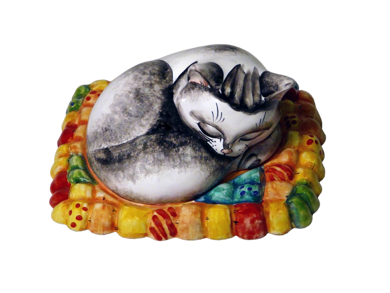 Кошка на ковре**