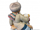 Мальчик на санках с собачкой